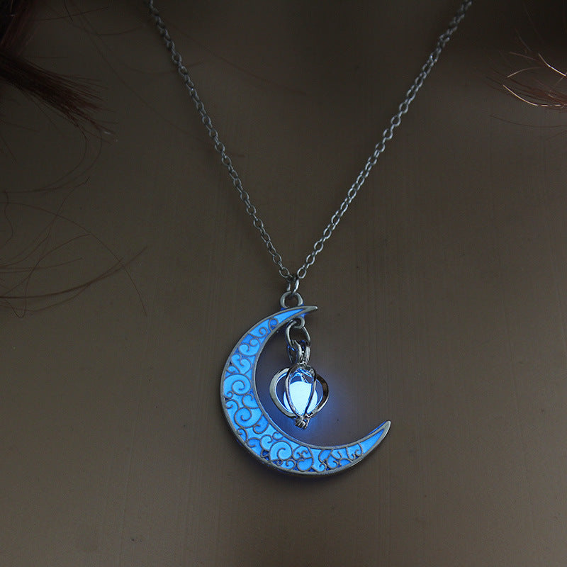 Glowing Pendant Necklace Silver Plated