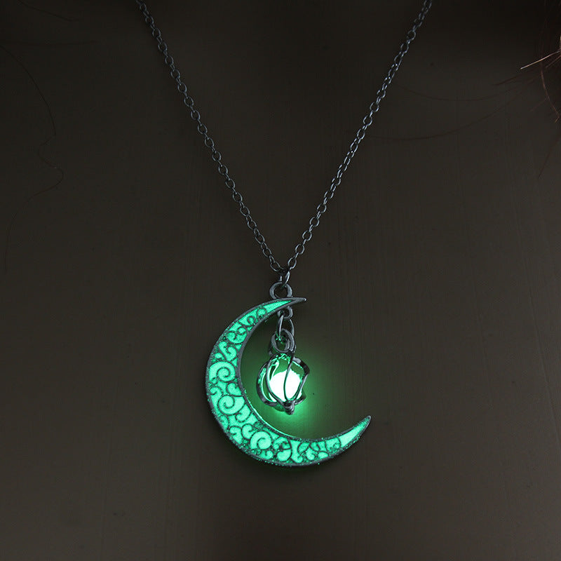 Glowing Pendant Necklace Silver Plated